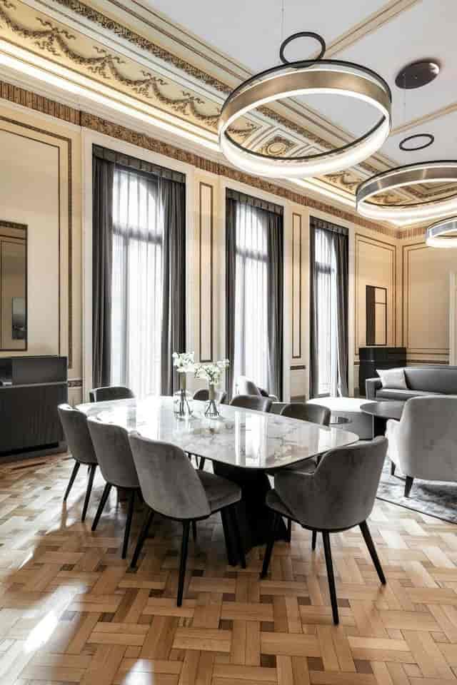 Veloce Milano meeting room with luxury decor for executive conferences and VIP events.