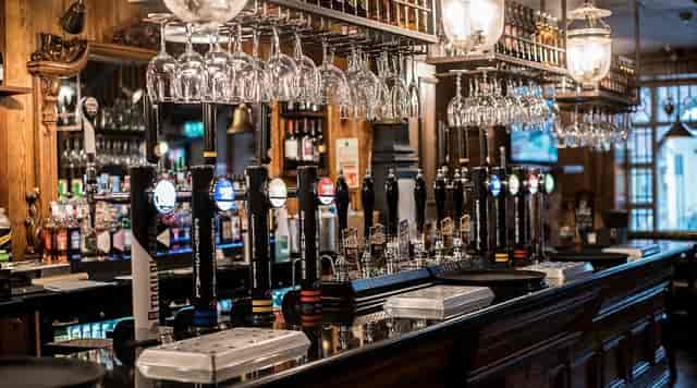 Outdoor Terrace bar at Lower Turks Head for professional networking and conference reception events.