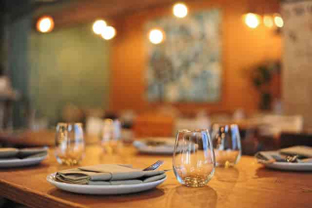 Canto Restaurant minimalist dining for corporate networking events.