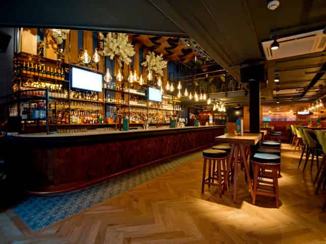 Cocktail Bar