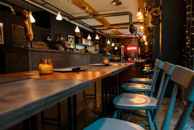 Industrial-chic Elnecot restaurant for networking mixer and cocktail reception event venue.