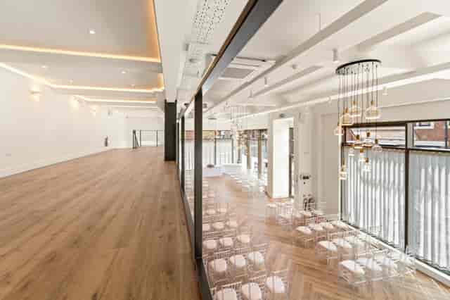 The Clubhouse at Ropewalks Hotel: airy, split-level venue for chic wedding ceremonies and events.