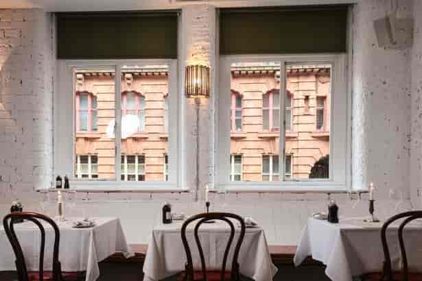 Rustic-chic restaurant venue for boutique board meetings and private group dining.