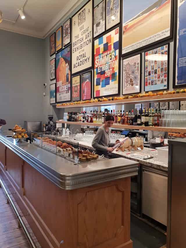 Poster Bar