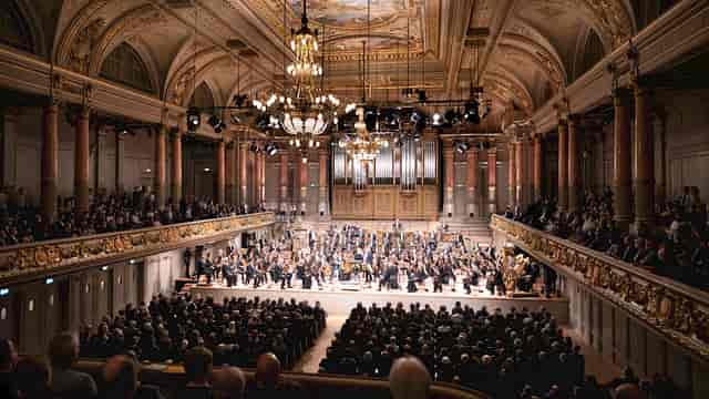 Tonhalle Zürich concert hall with tiered seating for executive keynotes and gala events.