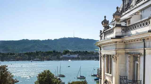 Premier Terrace Room, La Réserve Eden au Lac Zurich with lakefront view for executive retreats.