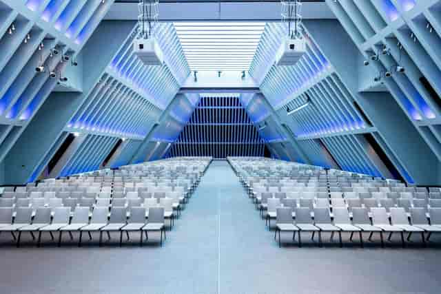 Grosse Tonhalle Zurich: Architectural venue for theater-style keynote presentations.