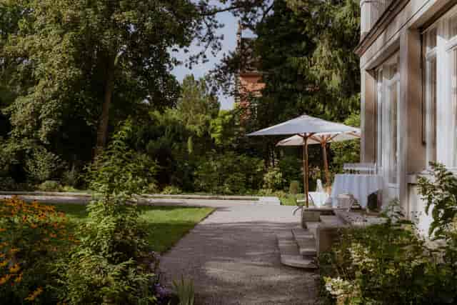 Lush garden at Signau House & Garden Zürich for luxury corporate retreats and micro-events.