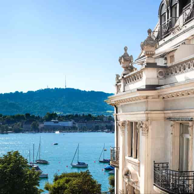La Muña luxury roof terrace with iconic waterfront view for corporate retreats and event venues.