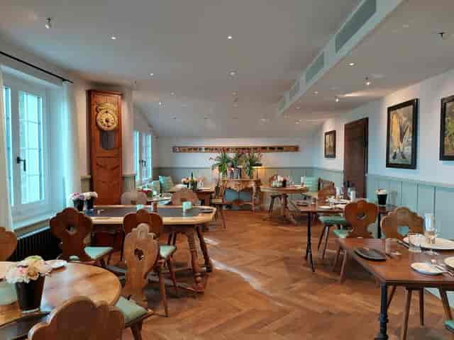 Rustic-chic private dining venue at Restaurant Buech, ideal for executive retreats and meetings.