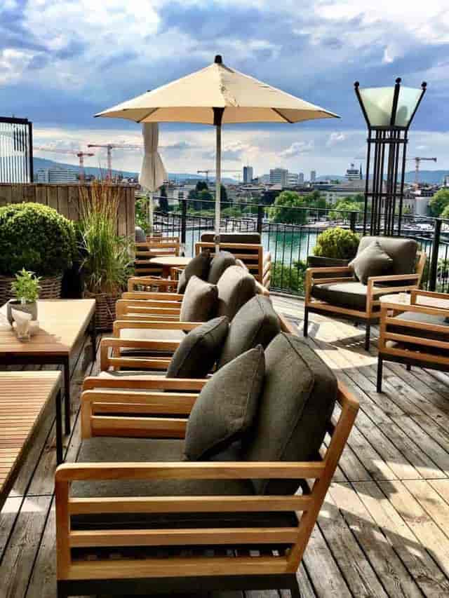 VIEW Rooftop Terrace bar with waterfront views for VIP networking events and corporate mixers.