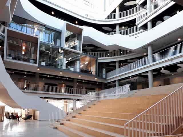 Amphitheater-style staircase in House of Science lecture theatre for town halls and networking.