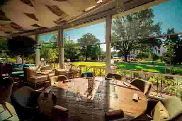 Outdoor Bar