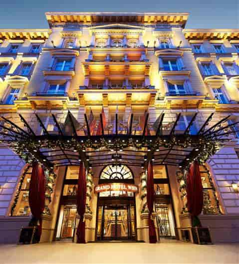 Ballroom Quadrille at Grand Hotel Wien: luxury gala reception and VIP event venue.