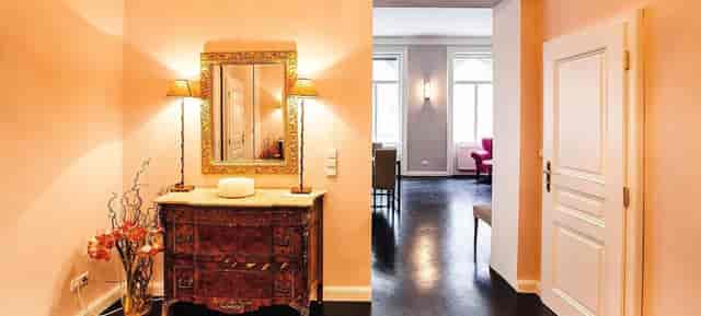 Private dining pre-function area at The Vault Vienna, ideal for intimate VIP events and meetings.