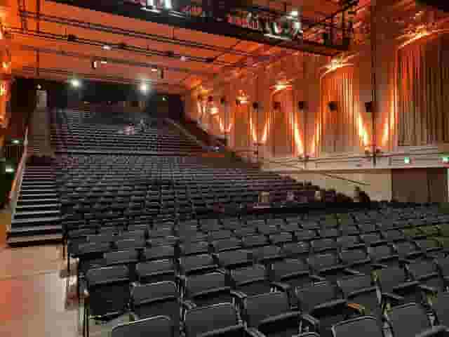 HAll G