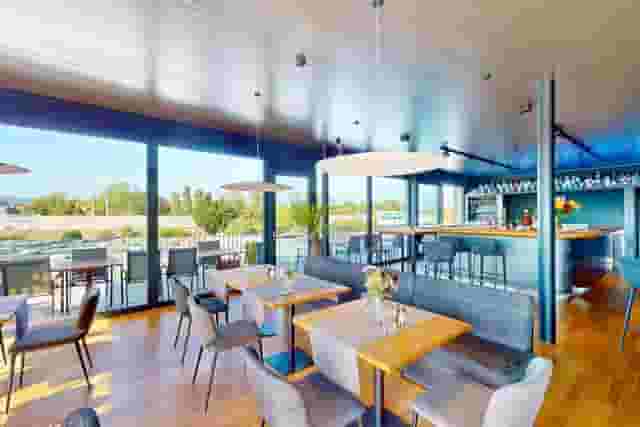 Business lounge
