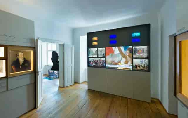 Mozarthaus Vienna breakout room with modern AV tech, ideal for historic corporate events.
