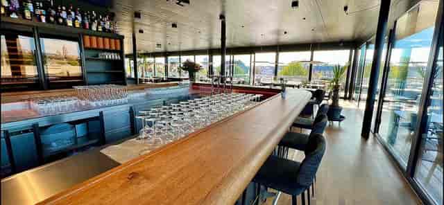 Rooftop bar setup in M12 Vienna, ideal for corporate networking and VIP mixers.
