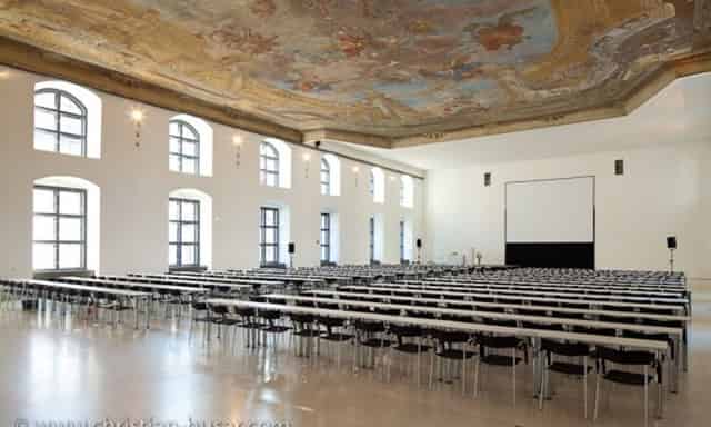 Säulenhalle