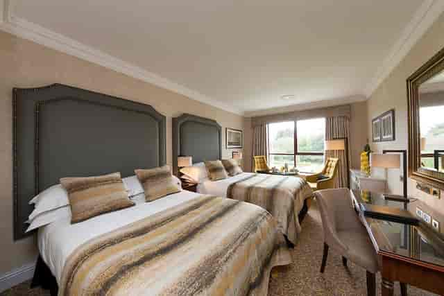 Upscale twin guest room at Radisson Blu St. Helen’s Dublin for corporate events and conferences.