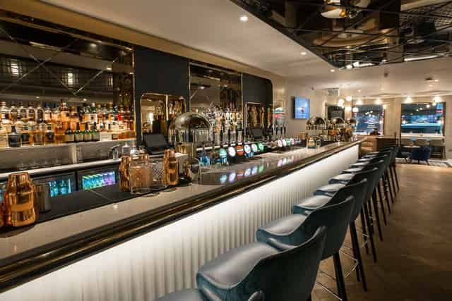 Bar