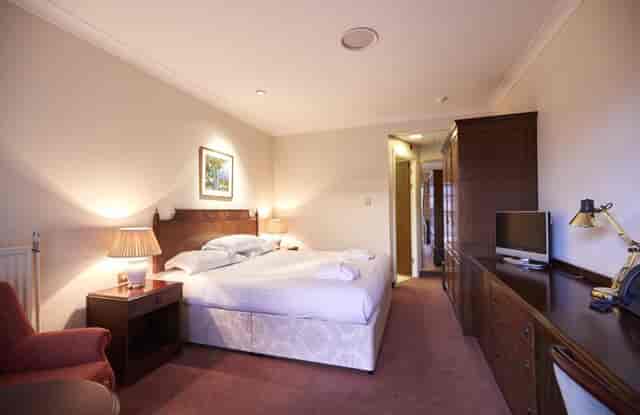 Scott Suite double room at Heriot Watt University for conference accommodation and event lodging.