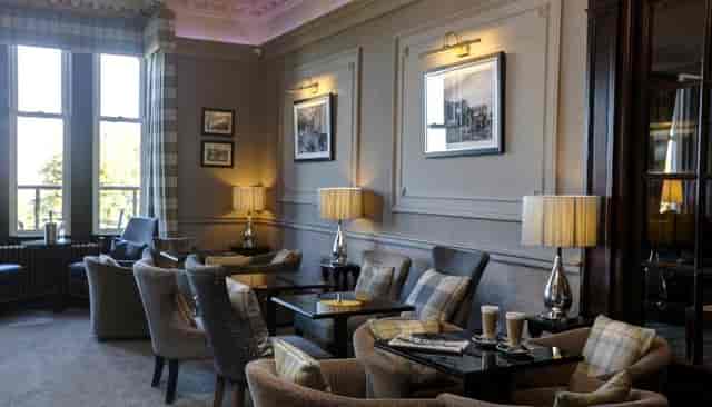 The Gathering Bar, Braid Hills Hotel: Sophisticated breakout space for corporate retreats.