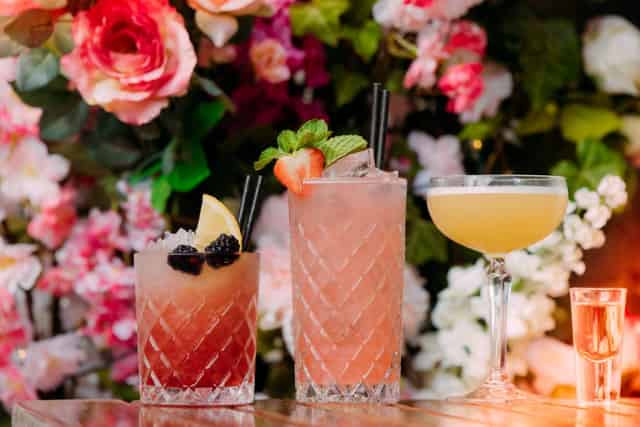 Cocktail bar