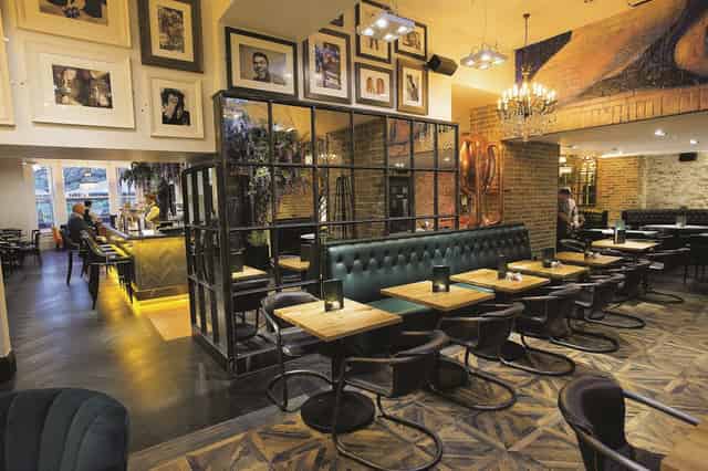 Cocktail bar