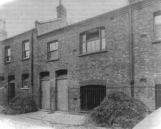 The Horse Hospital art gallery, lack of accessibility, event venue, gallery rental.