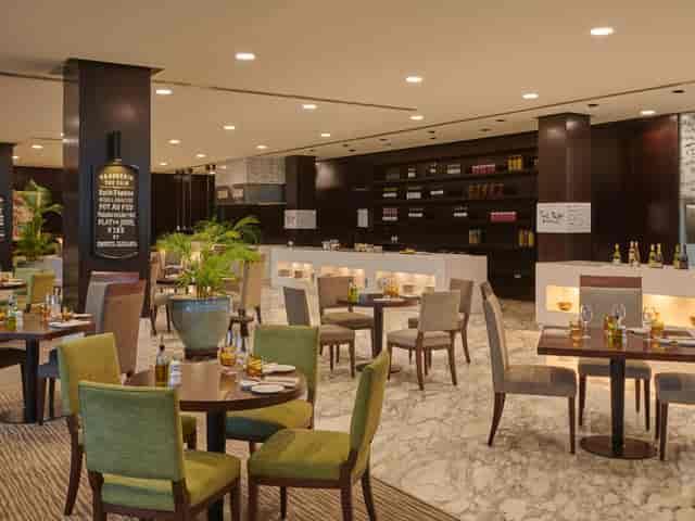 Contemporary Kinaya hotel restaurant for upscale casual dining and business events.