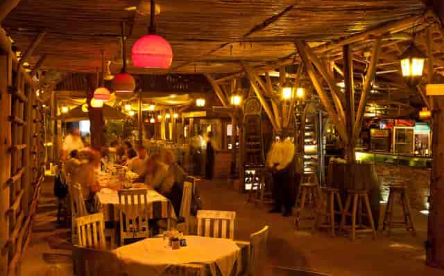Rustic open-air restaurant for corporate dinner and incentive gala events.