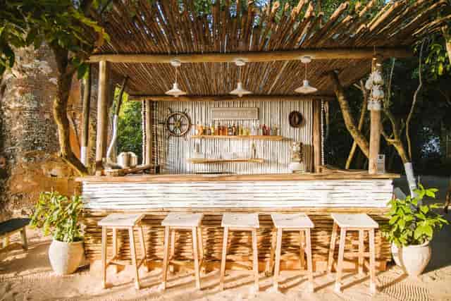 Tents at The Overhang: Tropical cocktail reception venue for high-end outdoor events.