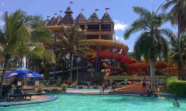 Fast food restaurant at Kunduchi Wet 'N' Wild for teambuilding and corporate networking events.