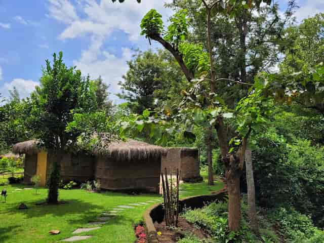 Rustic garden retreat in Mtoni Village, Dar es Salaam for executive offsites and wellness events.