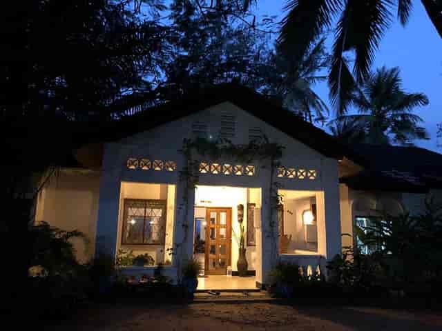 Upepo Garden Bar or Lounge: Pictures ...