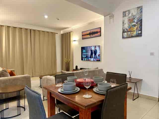 Victoria Place apartment breakout space for VIP meetings and creative boardroom sessions.