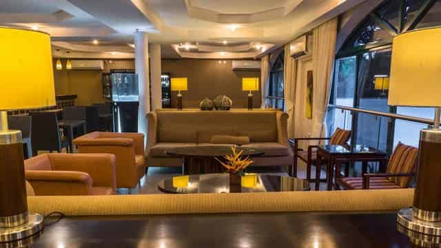 Lounge Bar