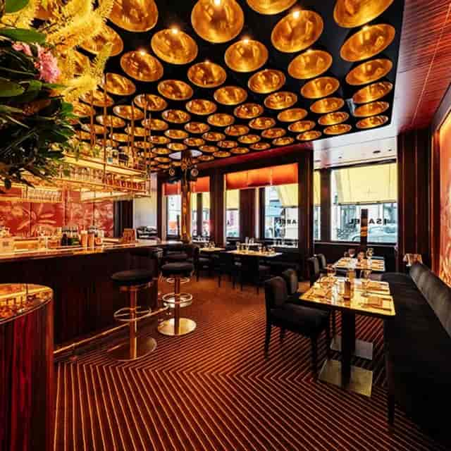 Luxury bar at Isabel Mayfair for upscale cocktail receptions and VIP dinner events.