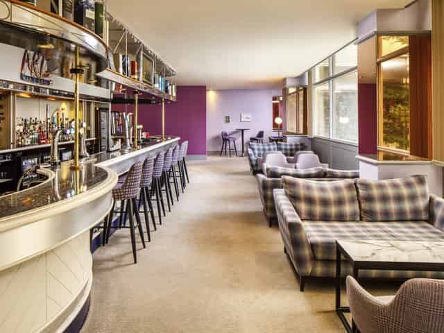 Private Daytime Room