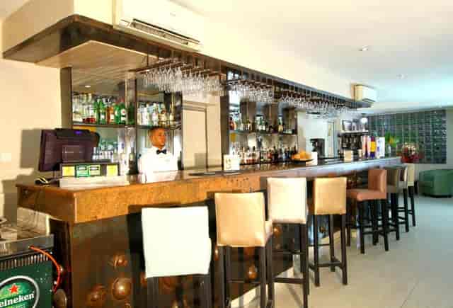 LA COUR HOTELS AND APARTMENTS COOPER LAGOS