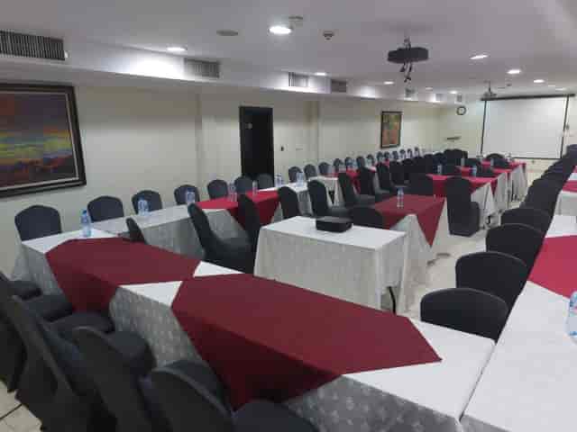 Halls – AMBER RESIDENCE GRA IKEJA