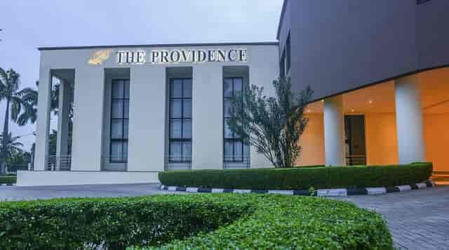 Modern banquet hall at The Providence, ideal for corporate retreats and executive offsite events.