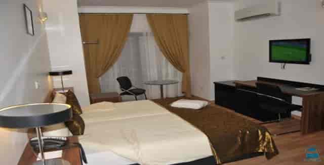 Function Suites at Pearlwort Hotel: elegant event space for corporate meetings and weddings.