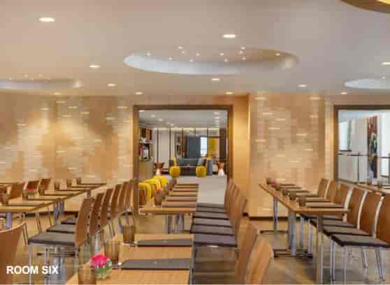 Kempinski Corvinus Budapest modular meeting room for corporate workshops and small-group sessions.