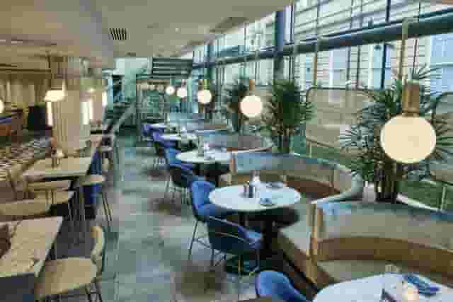 Le Monde Hotel, Bar & Restaurant