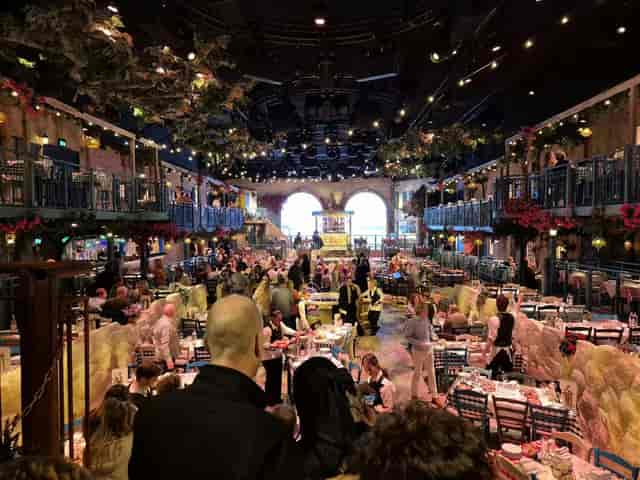 Megawatt venue at Schiecentrale with tiered seating, ideal for corporate gala and immersive events.