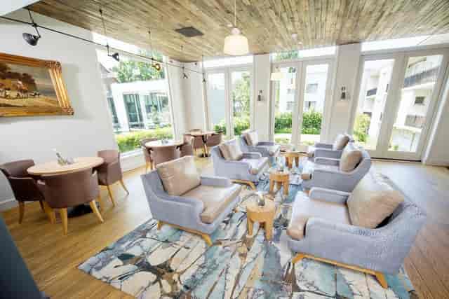 Bilderberg Parkhotel Rotterdam breakout space for networking and corporate strategy sessions.
