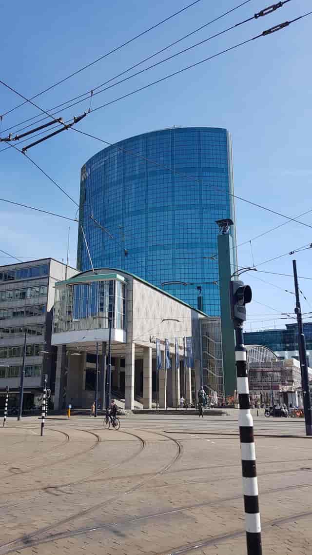 Business Spot Basic, Rotterdam: High-visibility corporate venue for urban conferences.